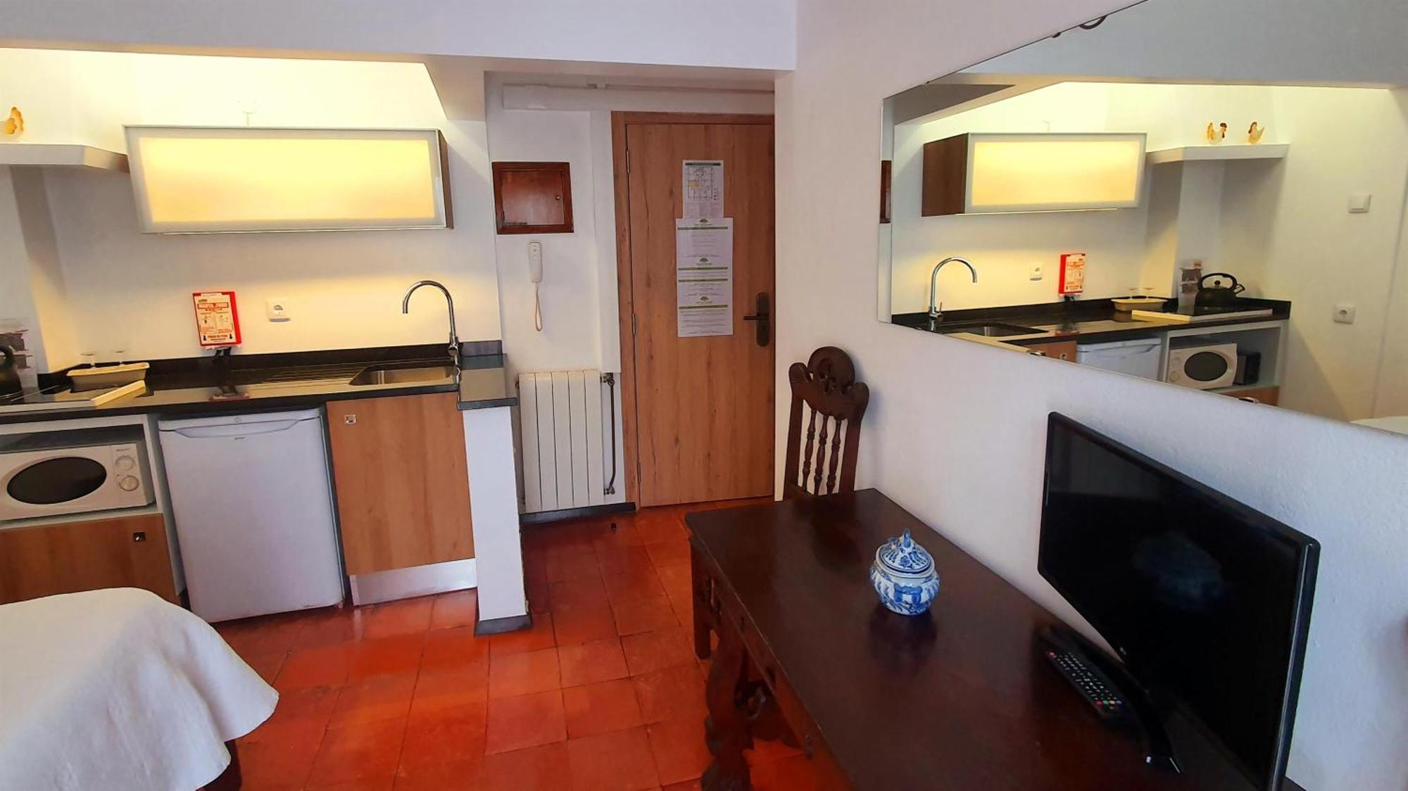 Solar Dos Carvalhos - Apartamentos De Turismo Nazaré Habitación foto