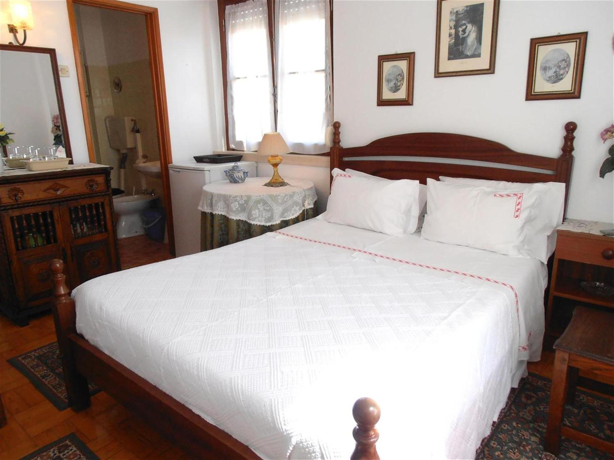 Solar Dos Carvalhos - Apartamentos De Turismo Nazaré Habitación foto