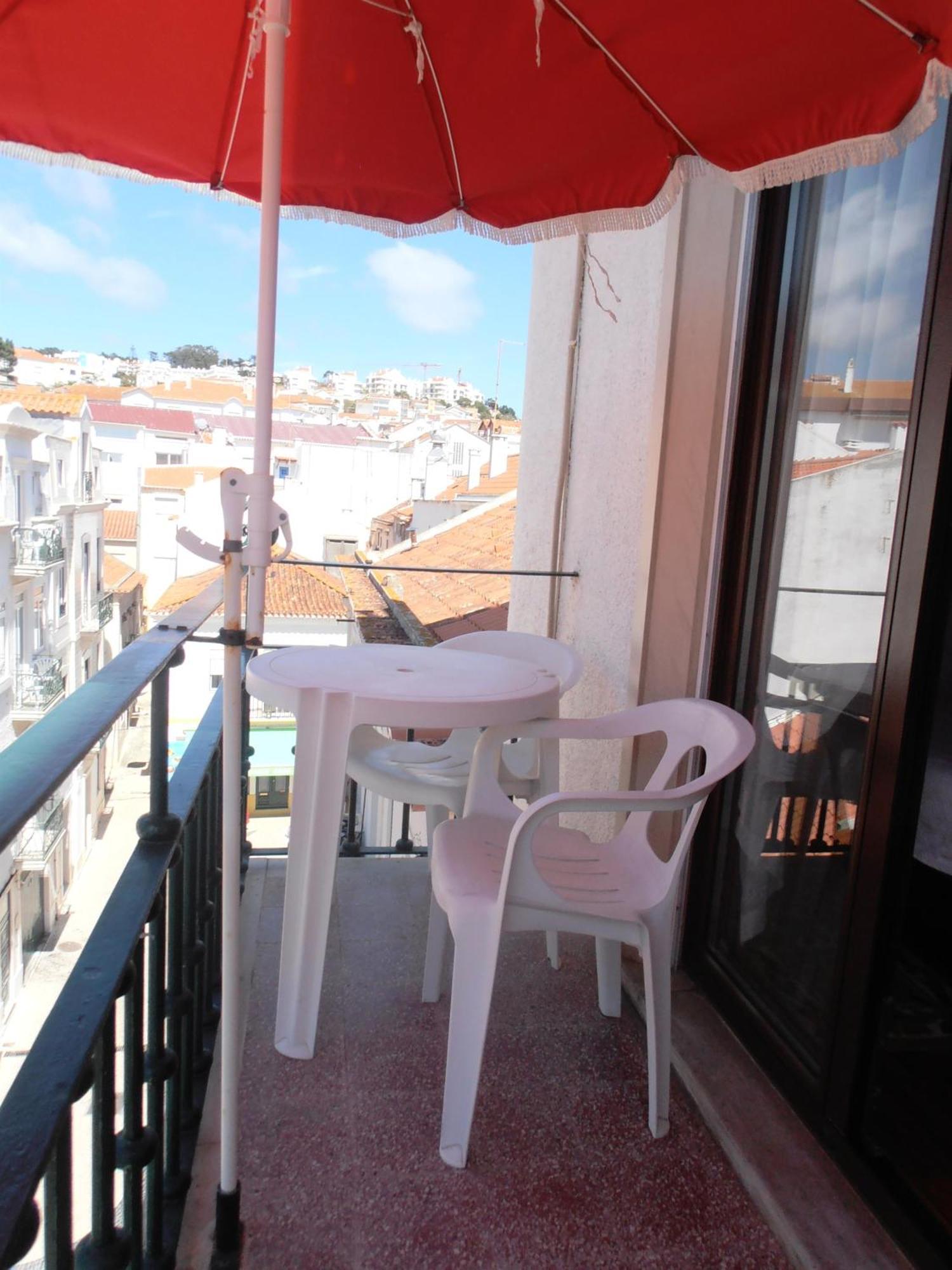 Solar Dos Carvalhos - Apartamentos De Turismo Nazaré Habitación foto