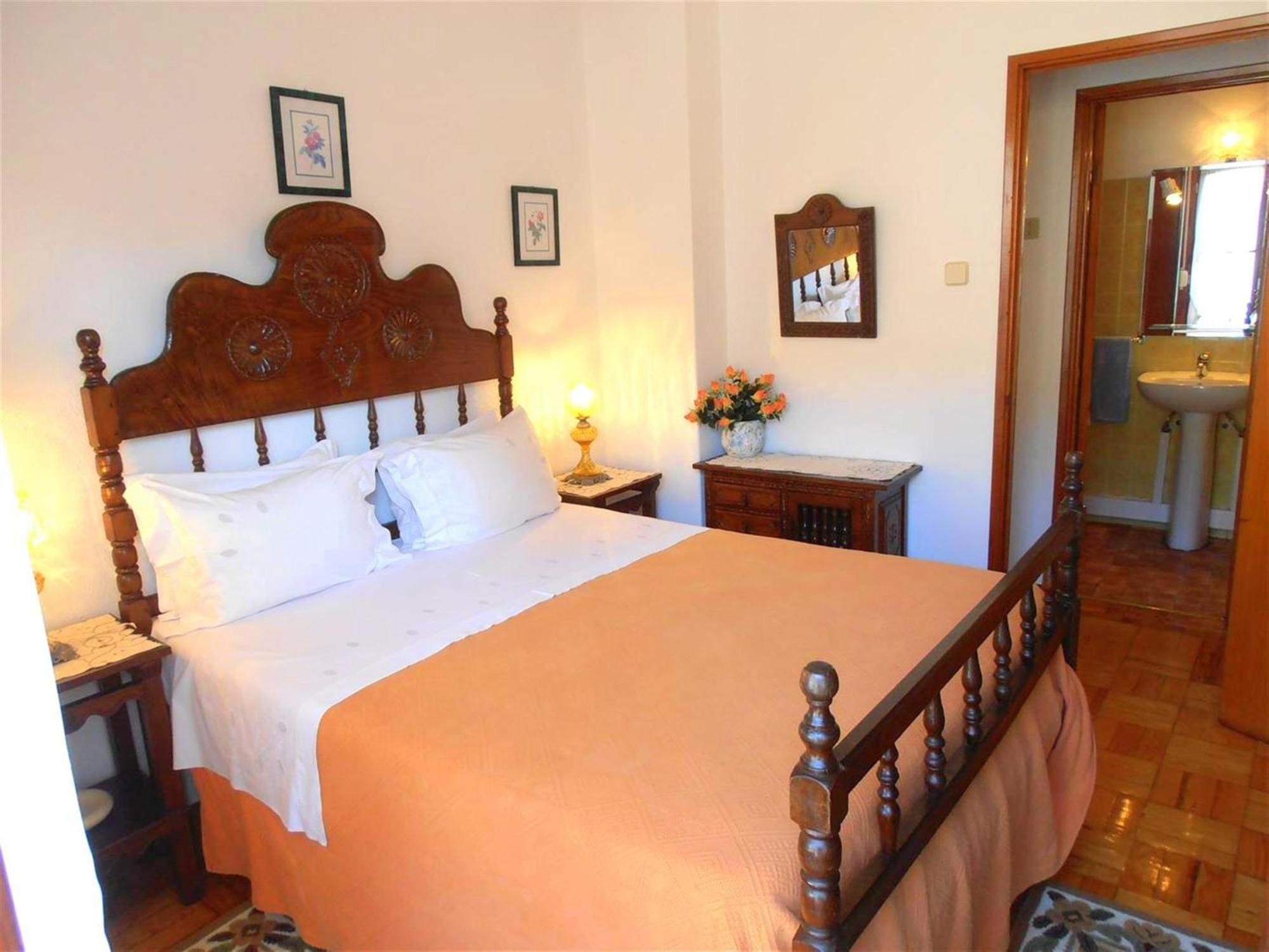 Solar Dos Carvalhos - Apartamentos De Turismo Nazaré Habitación foto