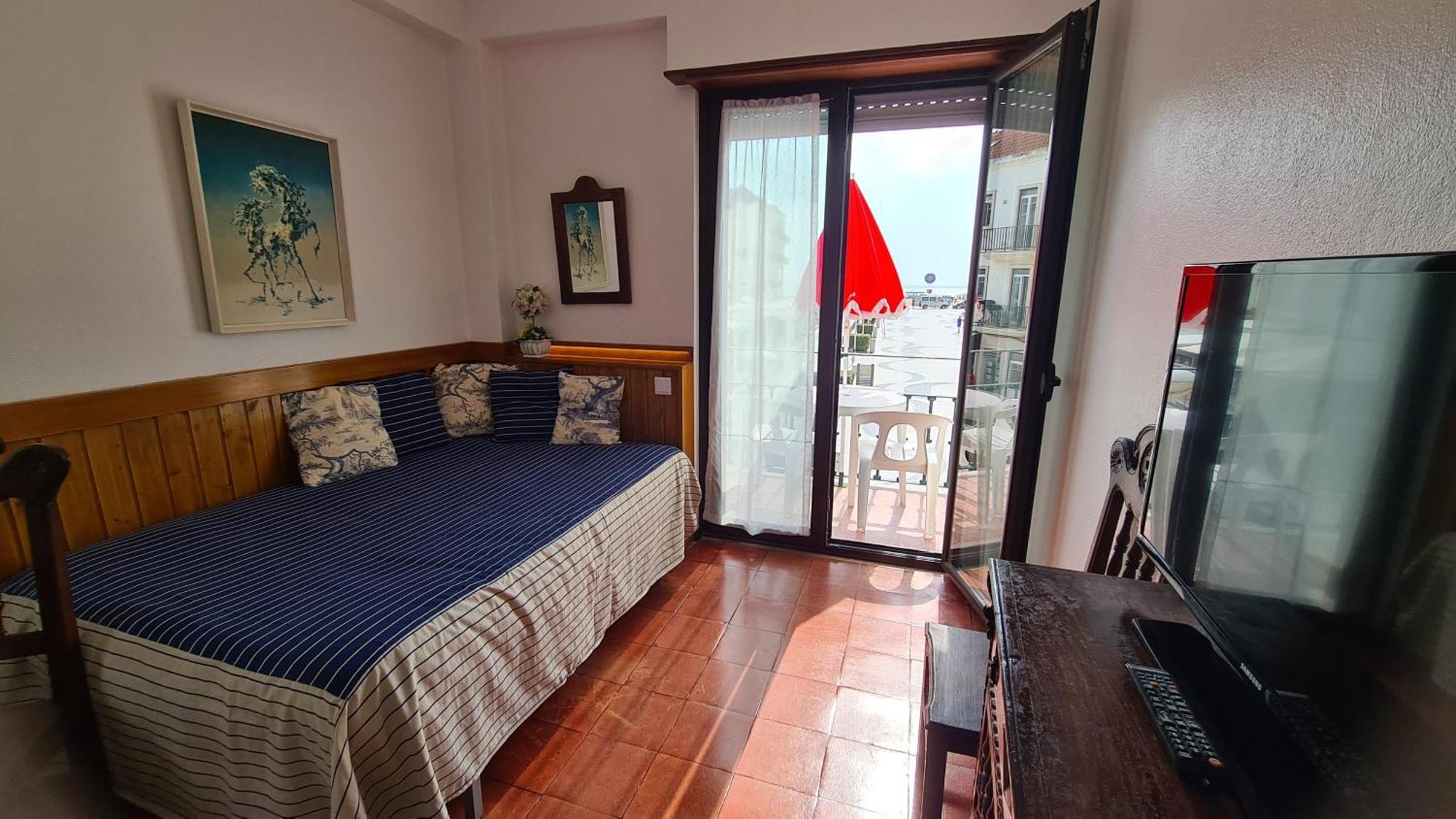 Solar Dos Carvalhos - Apartamentos De Turismo Nazaré Exterior foto
