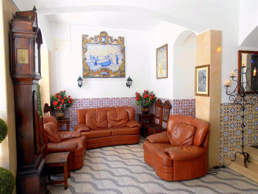 Solar Dos Carvalhos - Apartamentos De Turismo Nazaré Exterior foto